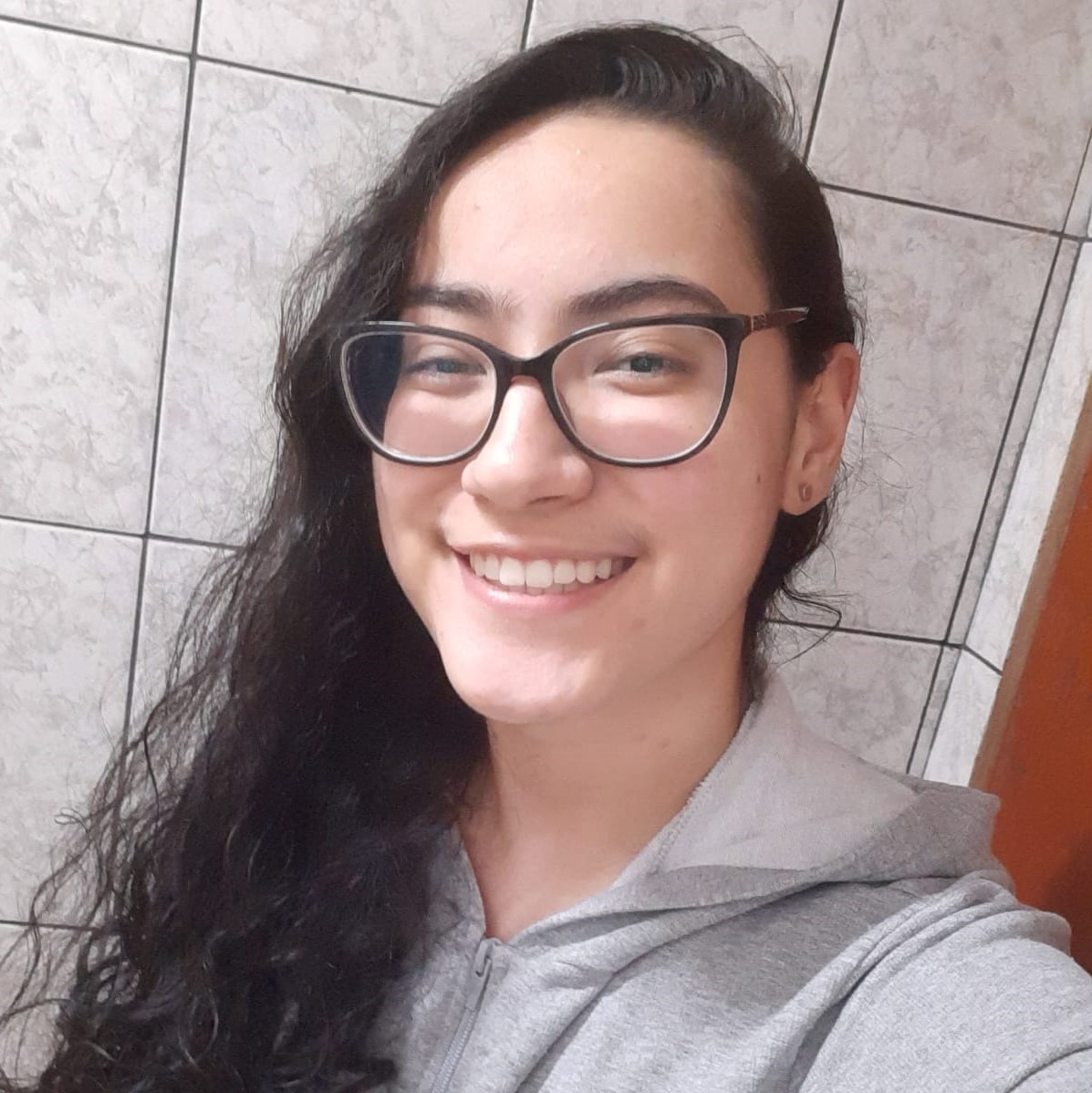 Hellen A. Gomes de Melo Harada
